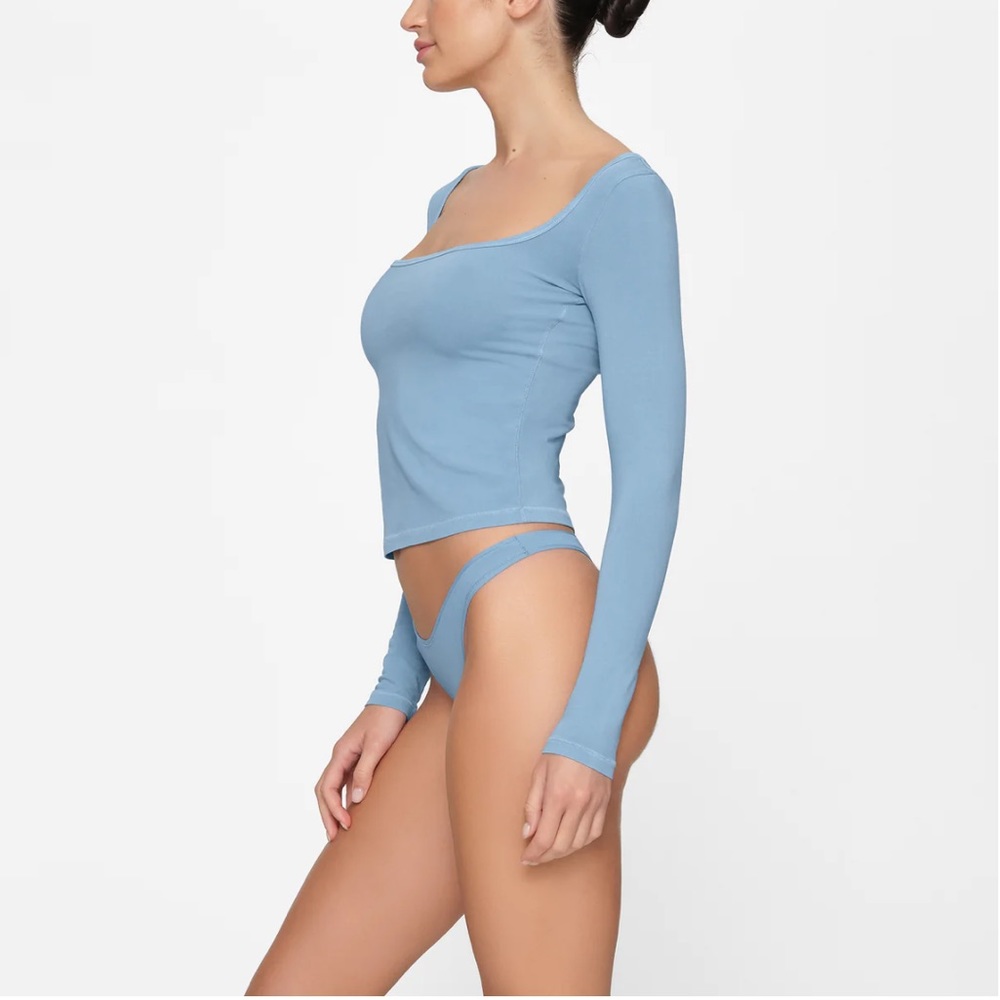 Skims New Vintage Scoop Long Sleeve T-shirt - Iris Blue - Picture 4 of 5